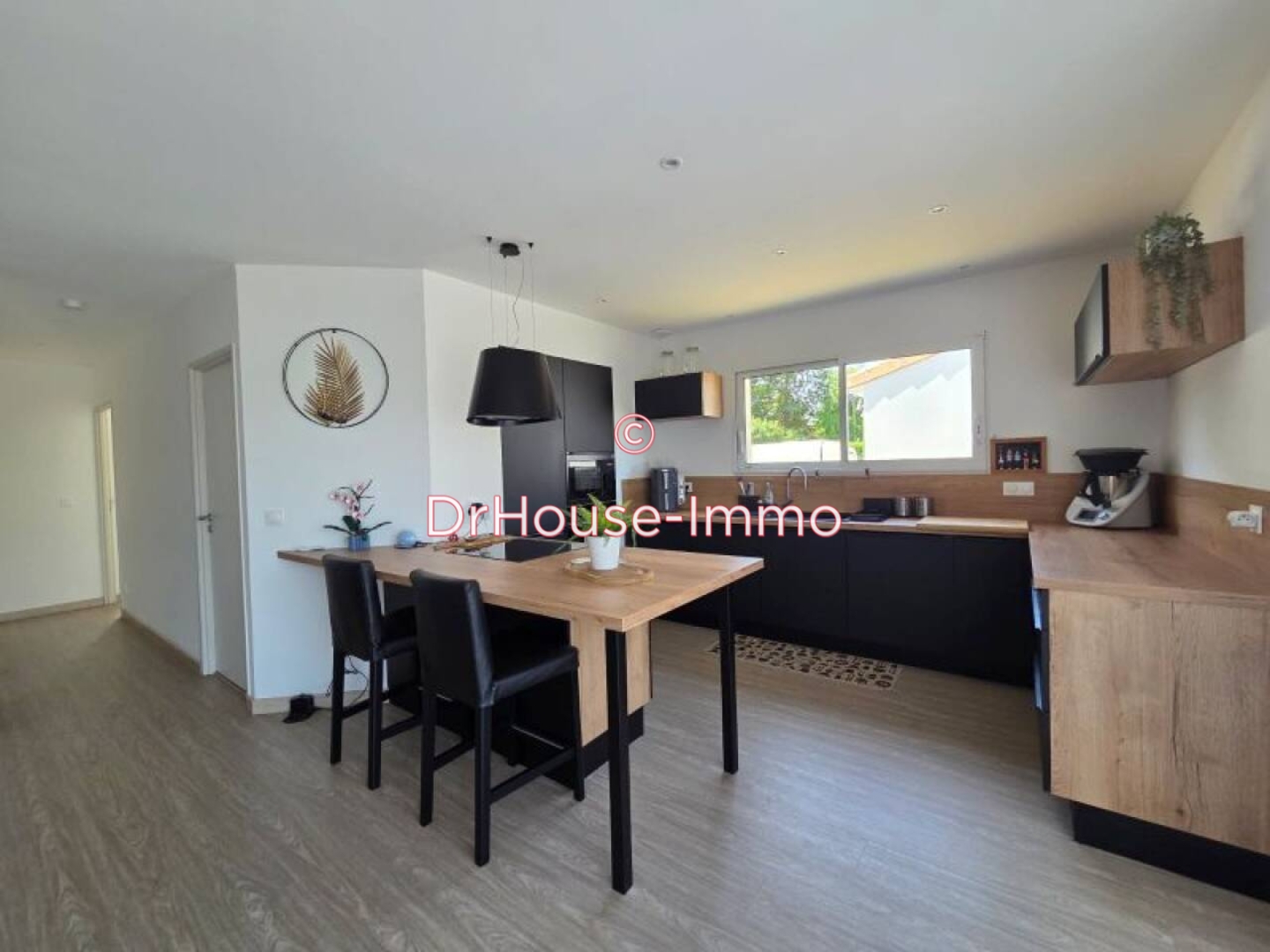 Photo 2 : Vente Maison 6 pièces Neuville-de-Poitou 123 m²