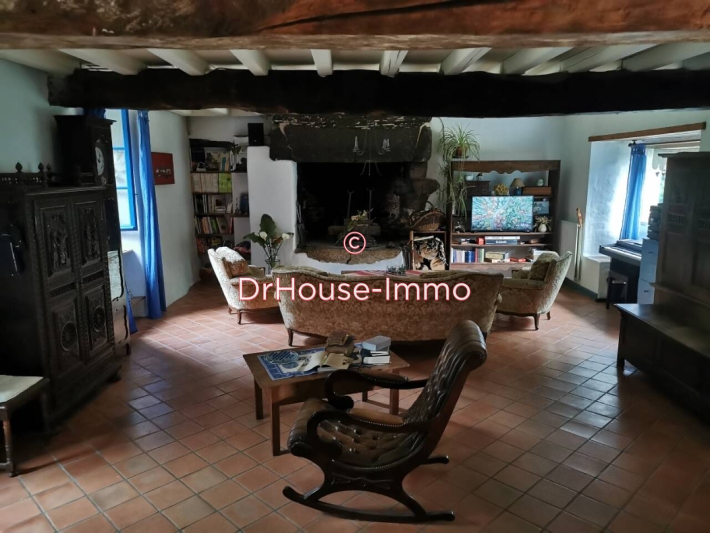 Photo 3 : Vente Maison 11 pièces Saint-Jean-la-Poterie 206 m²