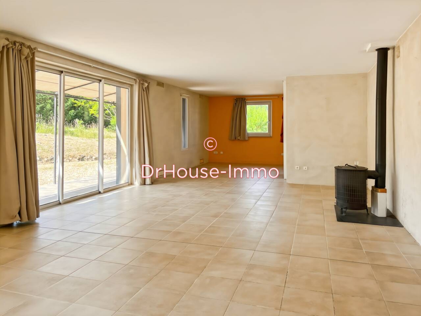 Photo 3 : Vente Maison 7 pièces Bouquet 183 m²