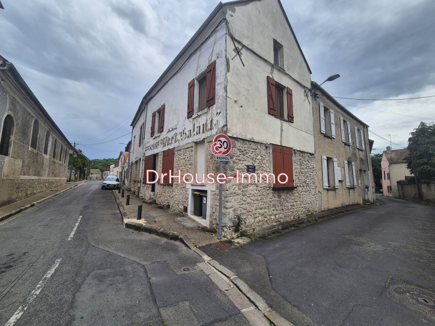 Photo 2 : Vente Maison 7 pièces Vert 171 m²