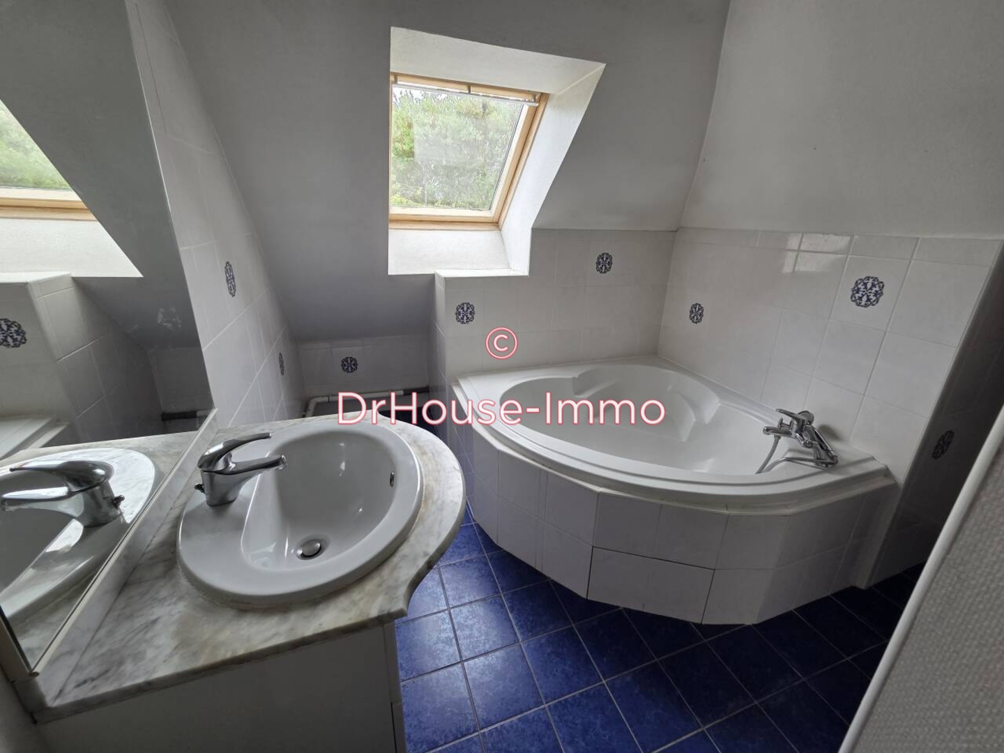 Photo 3 : Vente Maison 5 pièces Saint-Julien-les-Villas 101 m²