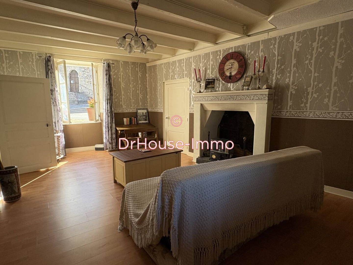 Photo 2 : Vente Maison 5 pièces Milhac-de-Nontron 140 m²
