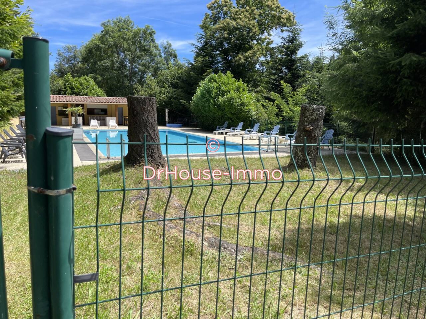 Photo 3 : Vente Maison 20 pièces Saint-Apollinaire-de-Rias 108 m²
