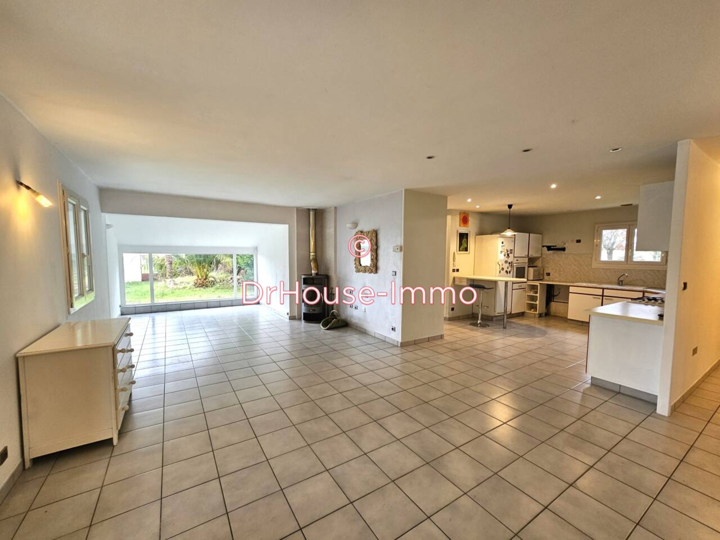Photo 2 : Vente Maison 7 pièces Saint-Genès-de-Blaye 171 m²