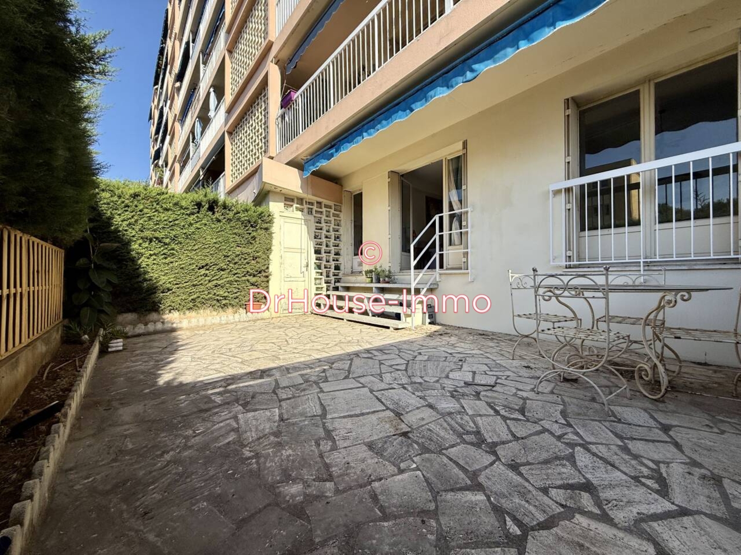 Photo 1 : Vente Appartement 4 pièces Saint-Laurent-du-Var 88 m²