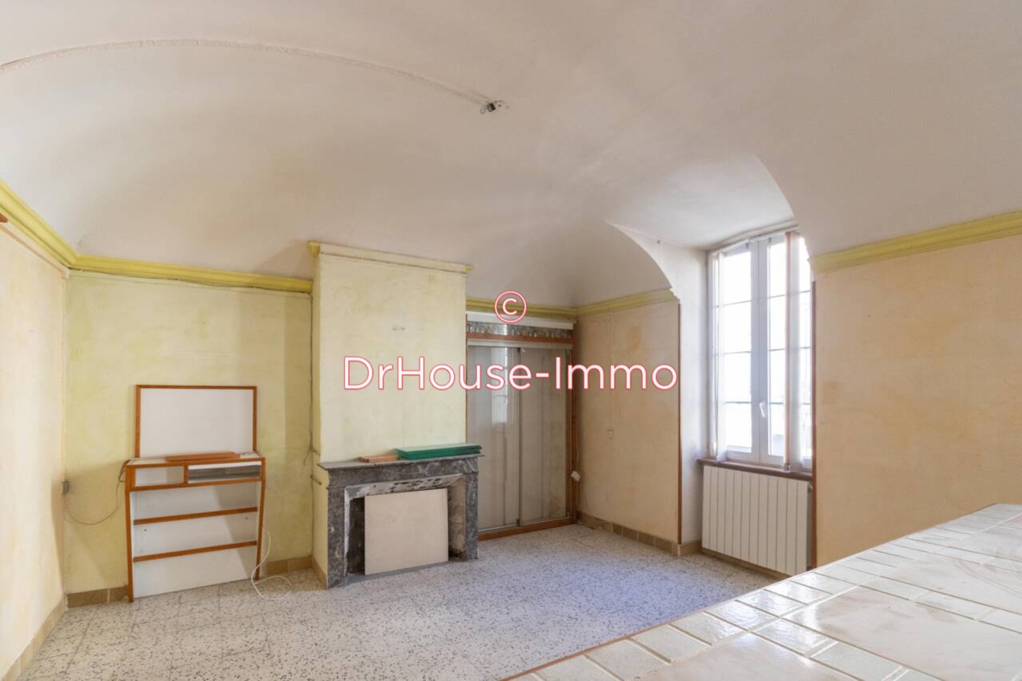 Photo 2 : Vente Immeuble 25 pièces Saint-Ambroix 450 m²