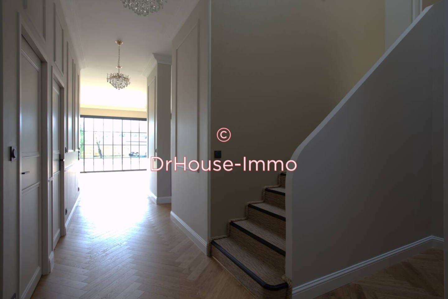 Photo 2 : Vente Maison 5 pièces Saint-Sulpice-et-Cameyrac 215 m²