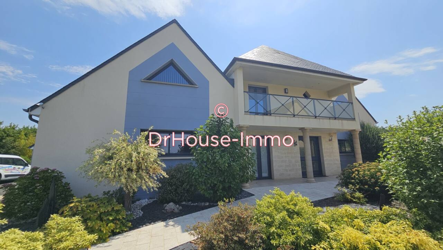 Photo 1 : Vente Maison 8 pièces Saint-Saturnin 272 m²