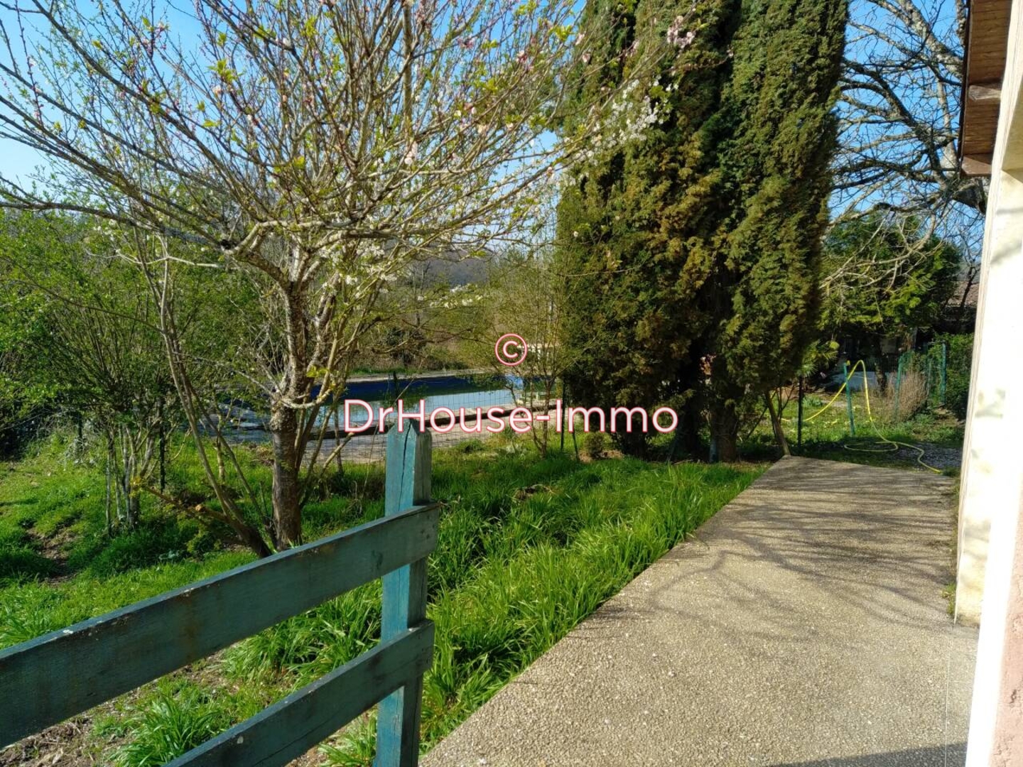 Photo 3 : Vente Maison 10 pièces Prats-du-Périgord 259 m²