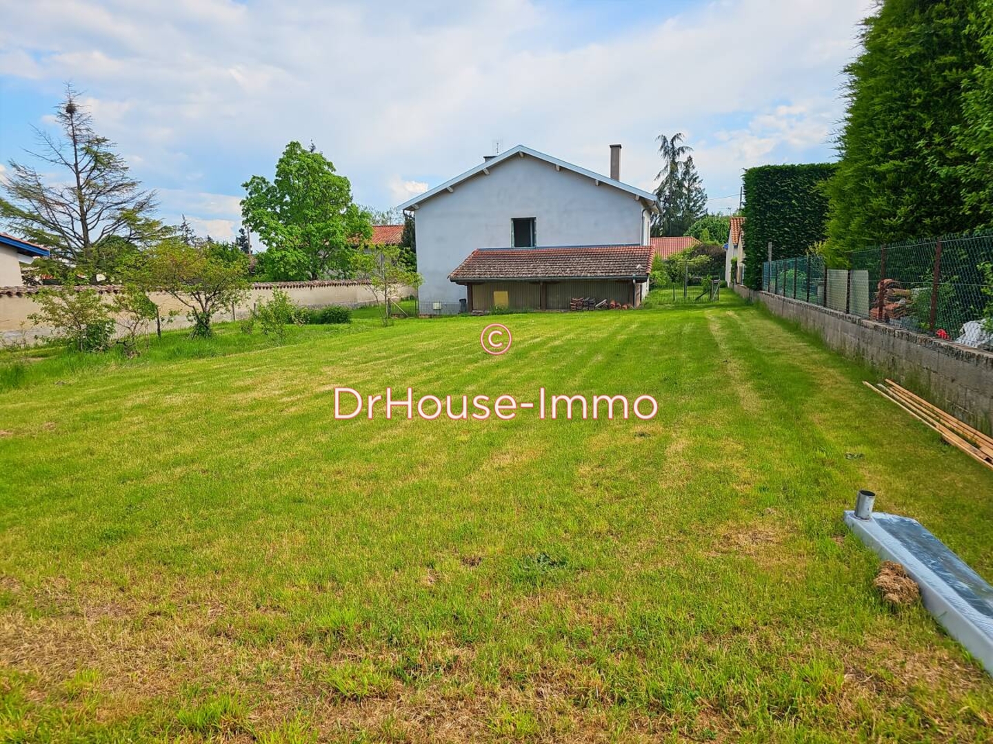 Photo 2 : Vente Terrain Montbrison 775 m²