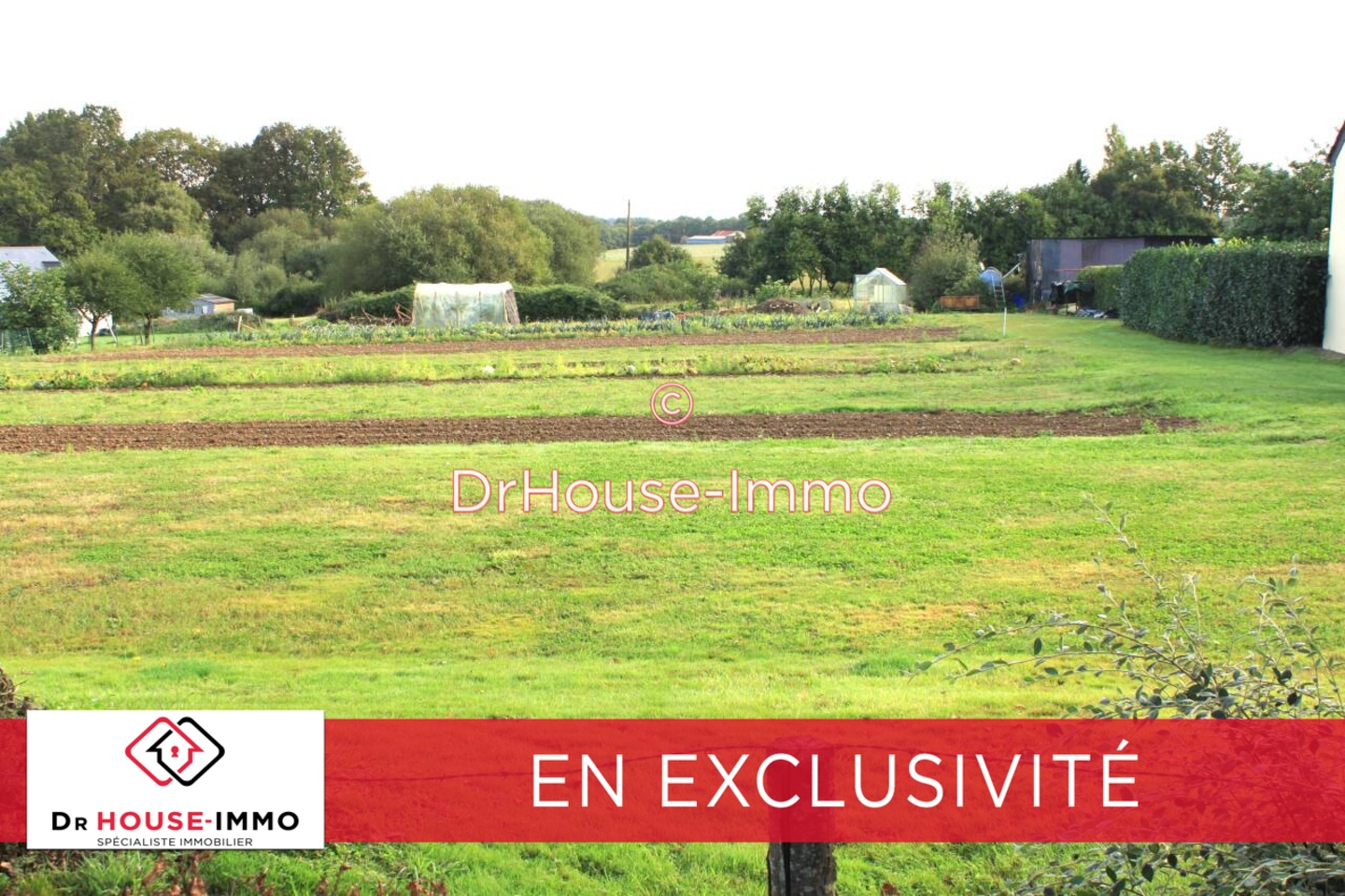 Photo 1 : Vente Terrain Sévérac 779 m²