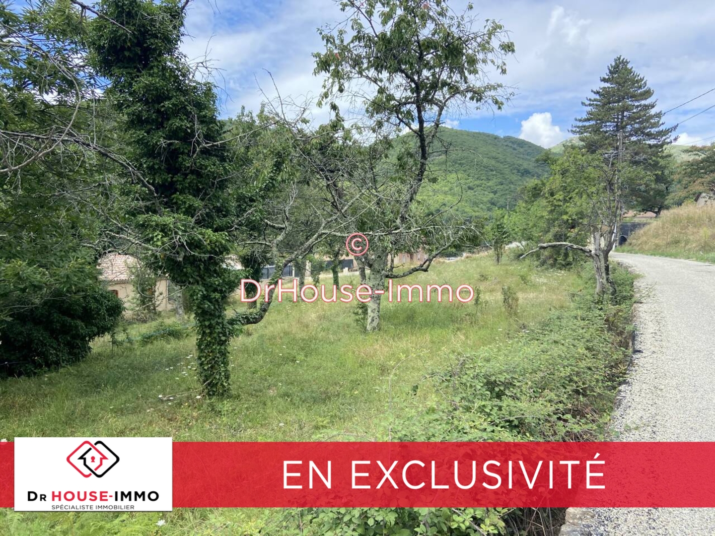 Photo 3 : Vente Terrain  Thueyts 2965 m²