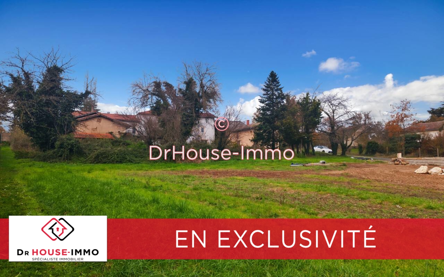 Photo 1 : Vente Terrain  Saint-Bernard 959 m²