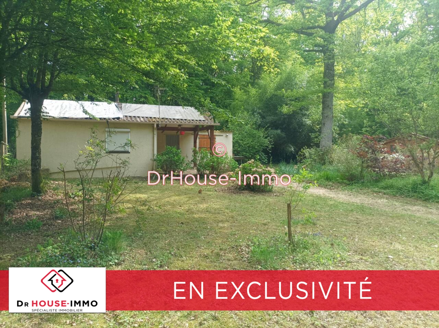 Photo 1 : Vente Terrain 2 pièces Saint-Germain-des-Prés 32 m²
