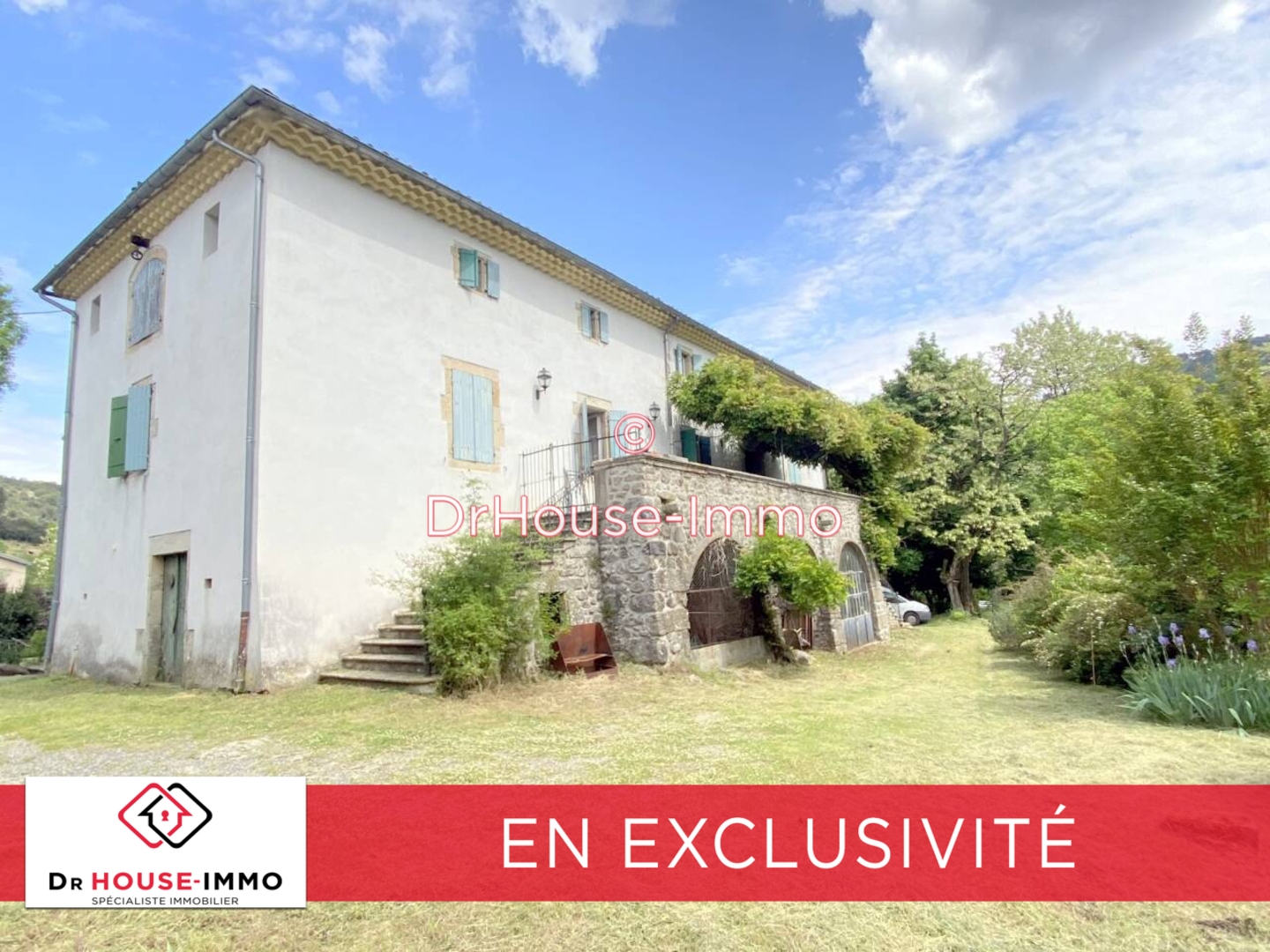 Photo 1 : Vente Maison 12 pièces Prades 341 m²