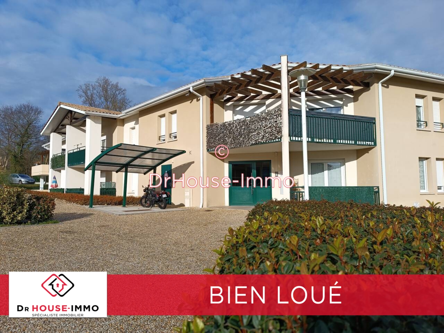 Photo 1 : Location Appartement 2 pièces Saint-Yzan-de-Soudiac 47 m²