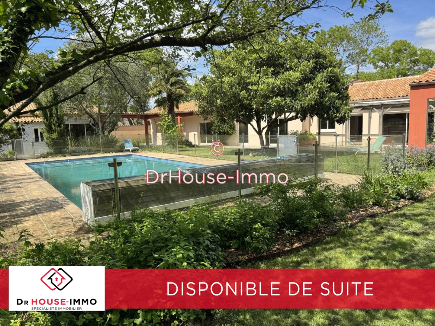 Photo 1 : Vente Maison 11 pièces Bourgneuf 326 m²