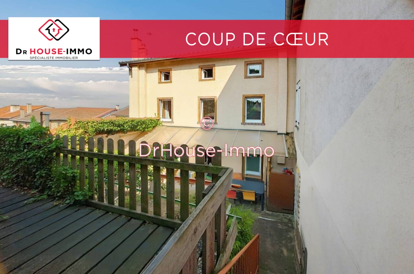 Photo 2 : Vente Maison 8 pièces Saint-Georges-en-Couzan 211 m²