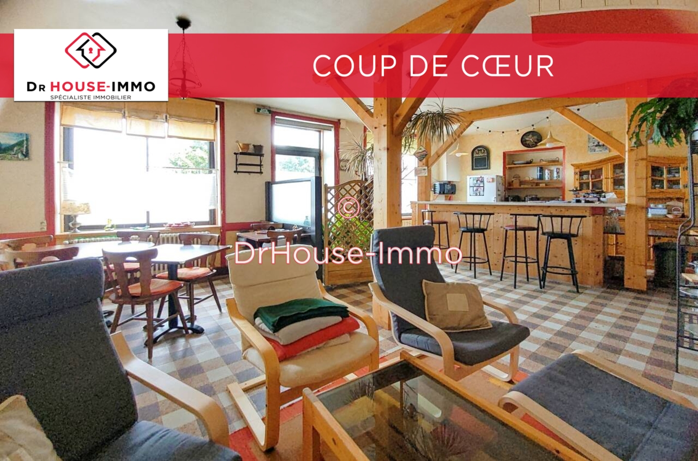 Photo 3 : Vente Maison 8 pièces Saint-Georges-en-Couzan 211 m²