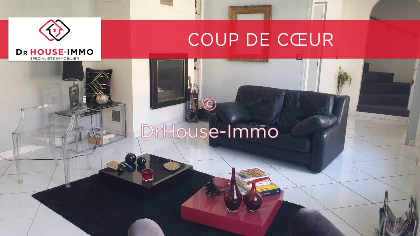 Photo 1 : Vente Maison 6 pièces Auffreville-Brasseuil 150 m²