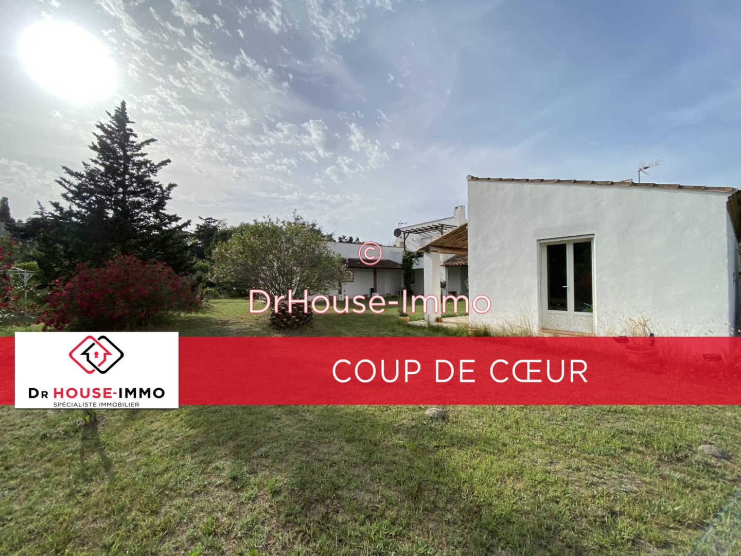 Photo 1 : Vente Maison 10 pièces Saintes-Maries-de-la-Mer 320 m²
