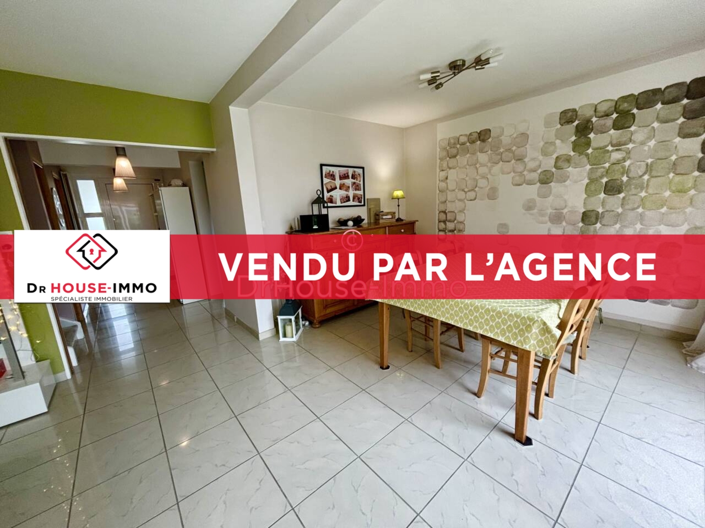 Photo 1 : Vente Maison 11 pièces Hoymille 177 m²