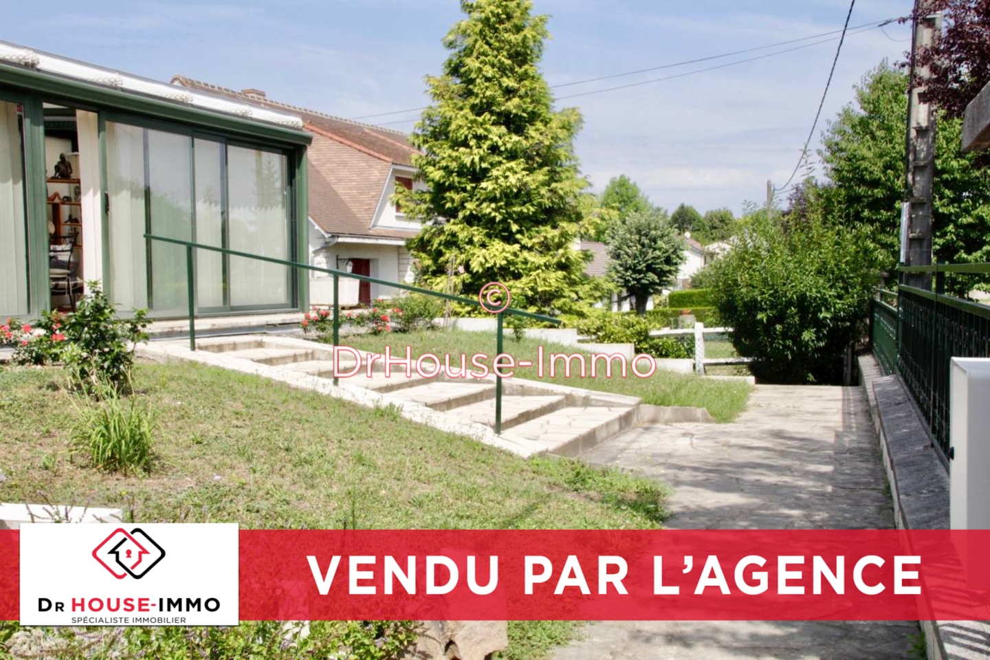 Photo 1 : Vente Maison 5 pièces Ferrières-en-Gâtinais 107 m²