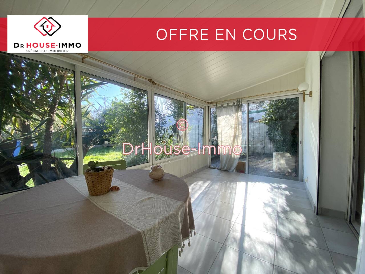 Photo 1 : Vente Maison 5 pièces Saint-Laurent-d'Aigouze 154 m²