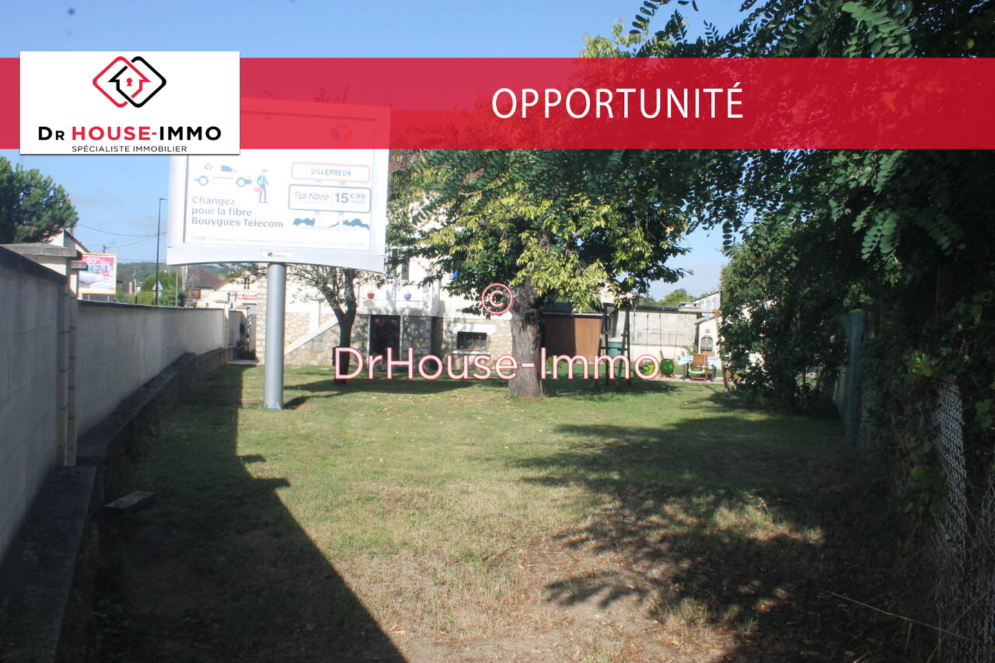 Photo 1 : Vente Terrain  Villepreux 247 m²