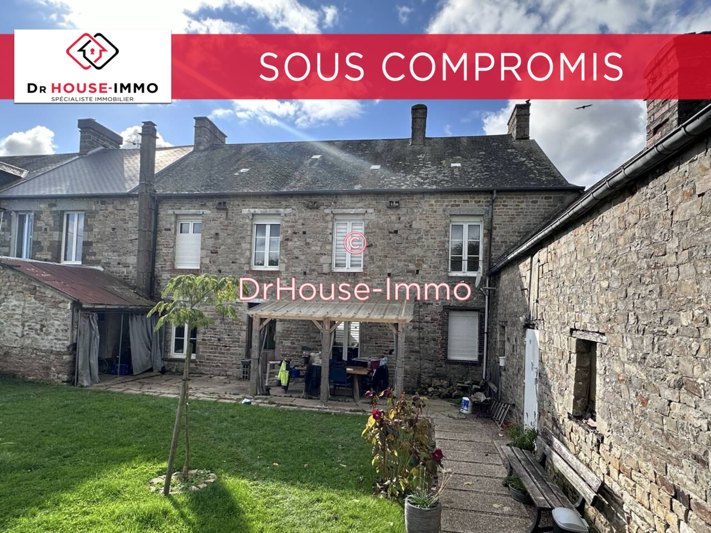 Photo 1 : Vente Maison 5 pièces Saint-Martin-des-Besaces 151 m²