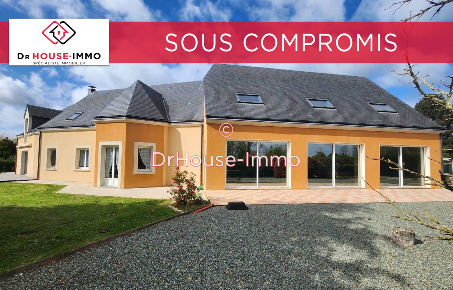 Photo 1 : Vente Maison 6 pièces Souligné-sous-Ballon 275 m²