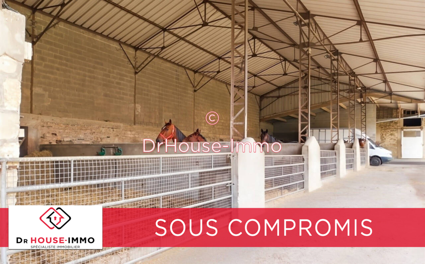 Photo 2 : Vente Propriété équestre 8 pièces Thury-Harcourt-le-Hom 220 m²