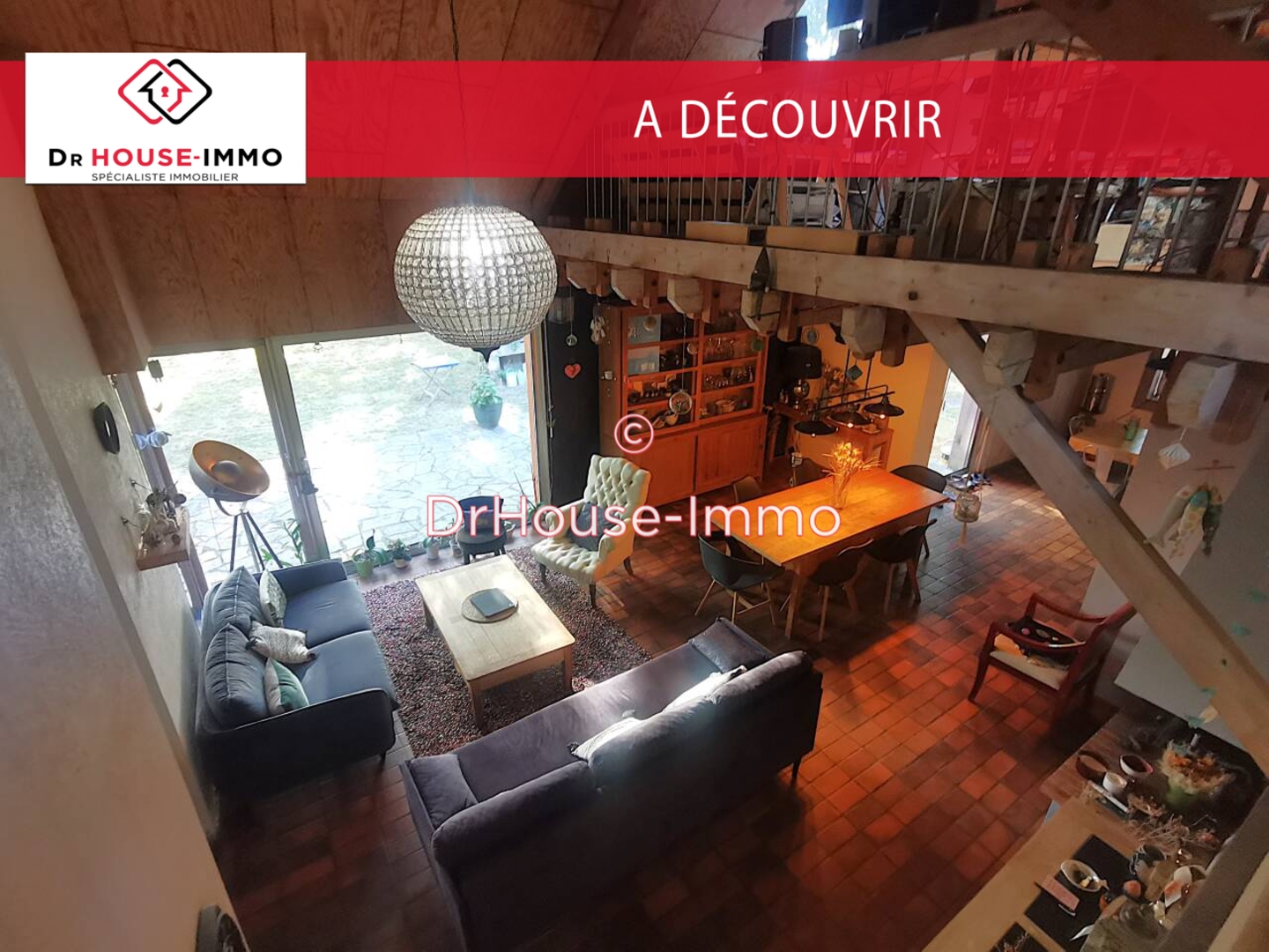 Photo 1 : Vente Maison 6 pièces Saint-Molf 179 m²