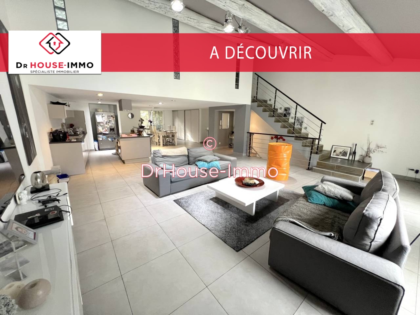 Photo 1 : Vente Appartement 4 pièces Aigues-Mortes 153 m²