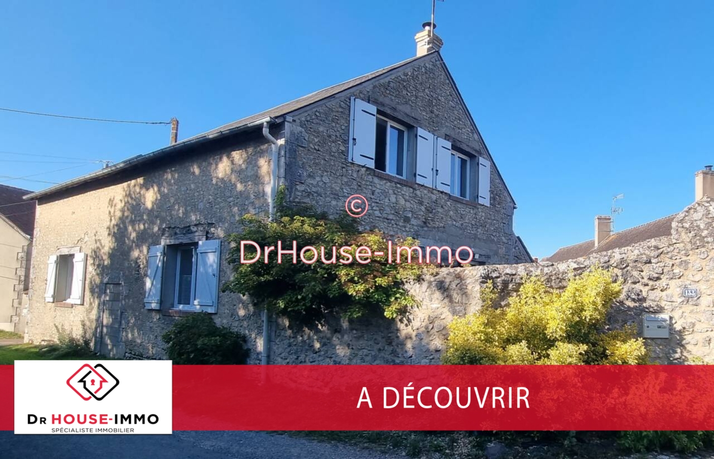 Photo 1 : Vente Maison 6 pièces La Chapelle-sur-Aveyron 143 m²