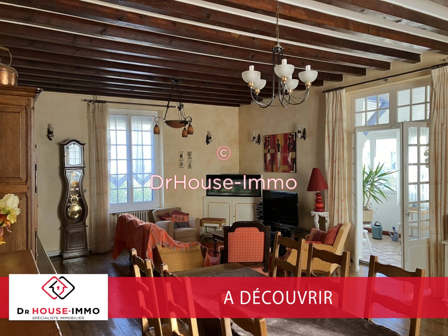 Photo 2 : Vente Maison 8 pièces Vittel 172 m²