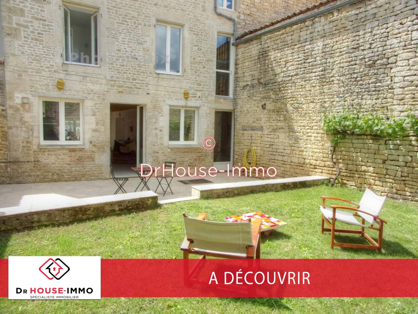 Photo 1 : Vente Maison 7 pièces Brioux-sur-Boutonne 285 m²