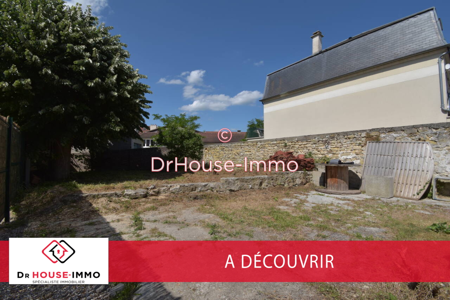 Photo 1 : Vente Terrain Mantes-la-Jolie 220 m²