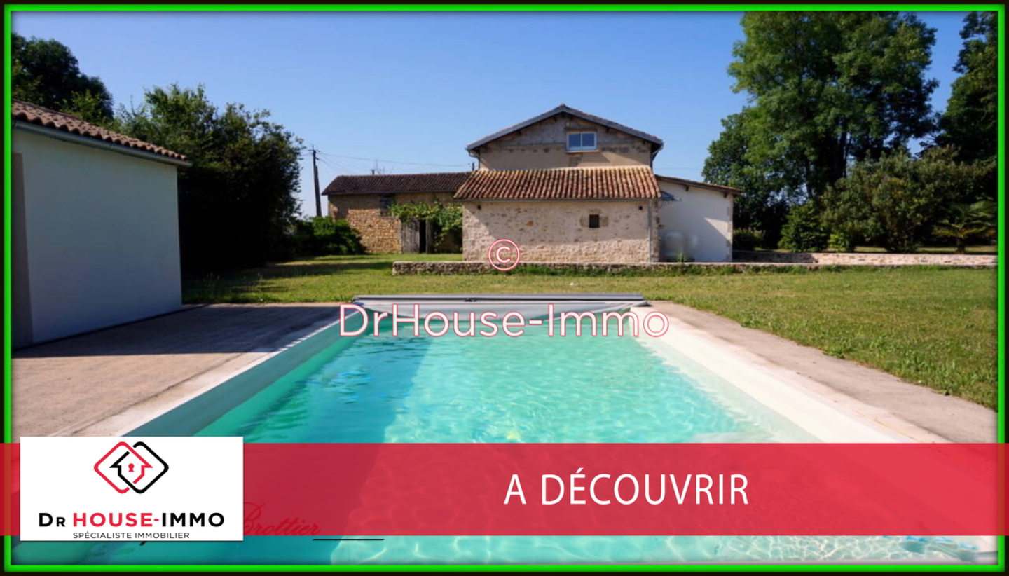 Photo 1 : Vente Maison 4 pièces Latillé 120 m²