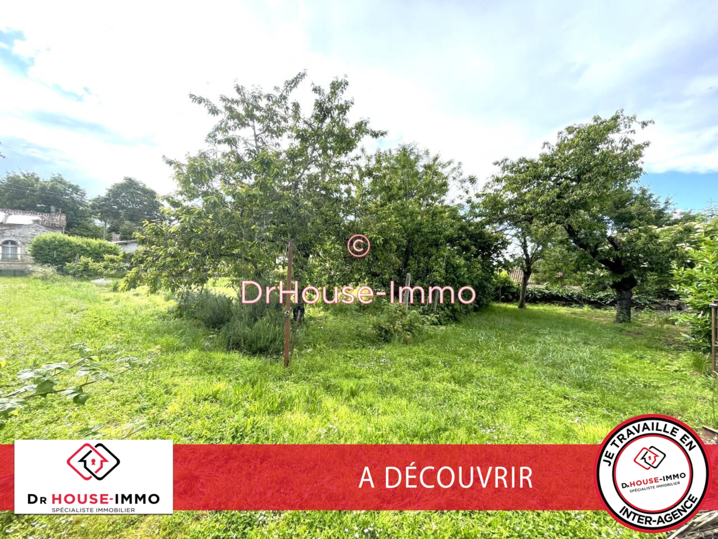 Photo 2 : Vente Terrain  Vouillé 881 m²