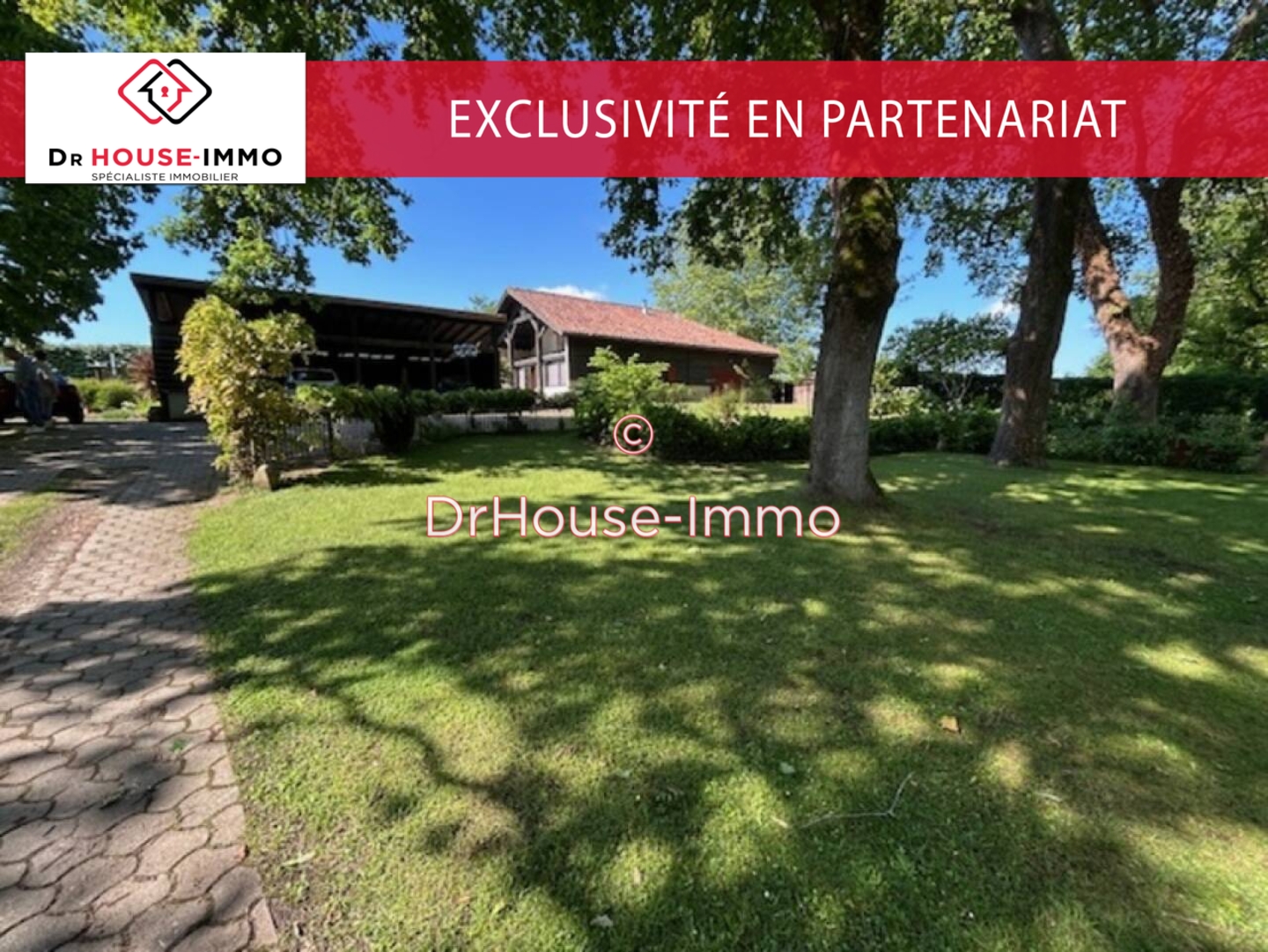 Photo 1 : Vente Maison 8 pièces Saint-Vincent-de-Tyrosse 240 m²