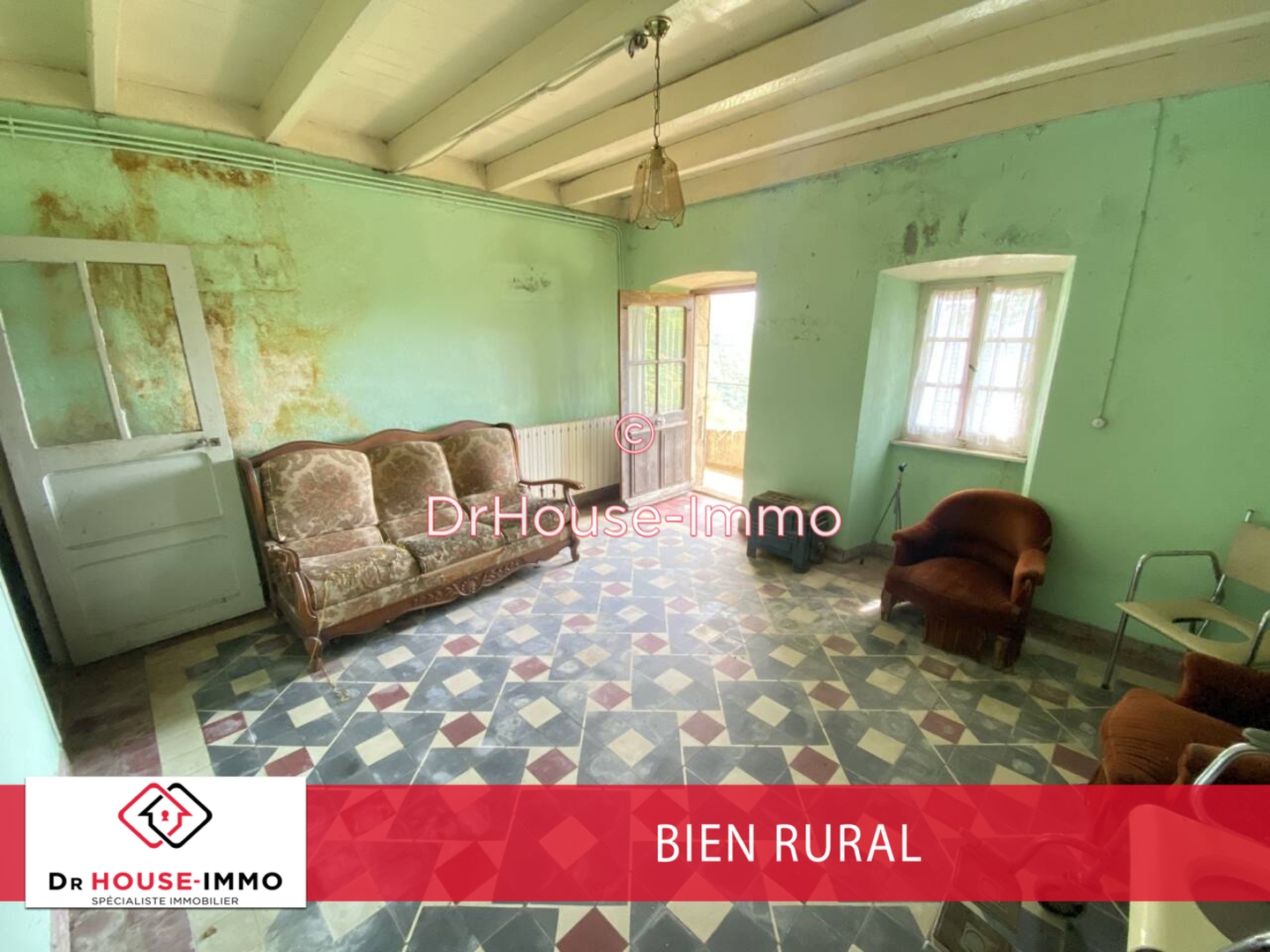 Photo 3 : Vente Maison 5 pièces Saint-Pierre-de-Colombier 235 m²