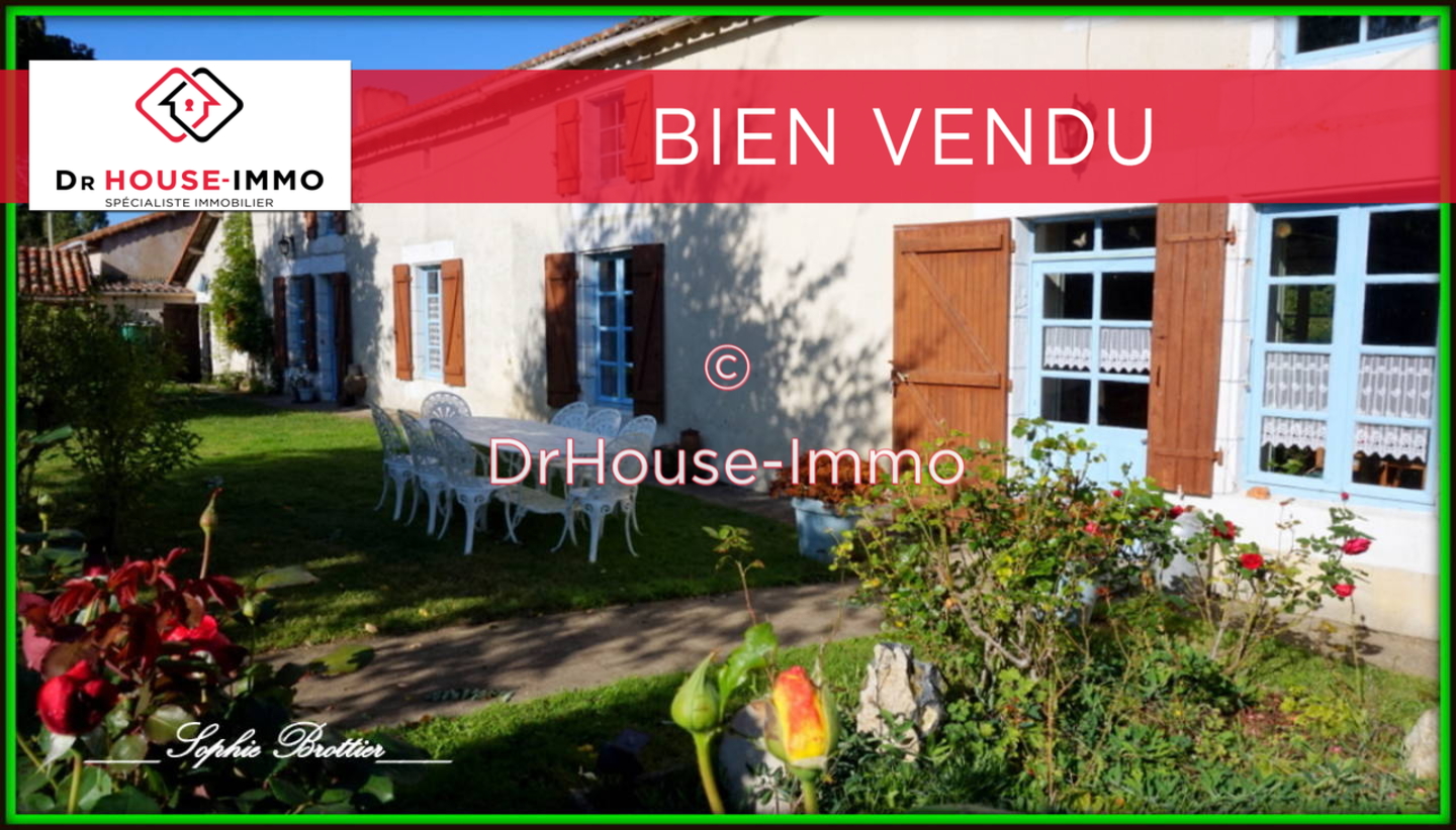 Photo 1 : Vente Maison 9 pièces Vasles 289 m²