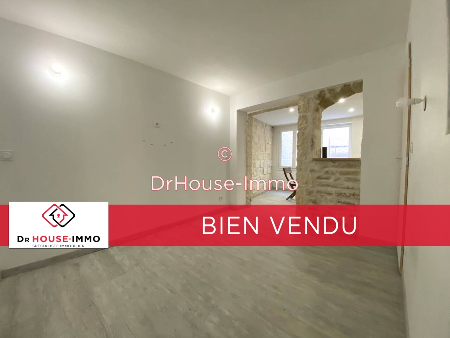 Photo 2 : Vente Maison 6 pièces Saint-Laurent-d'Aigouze 130 m²