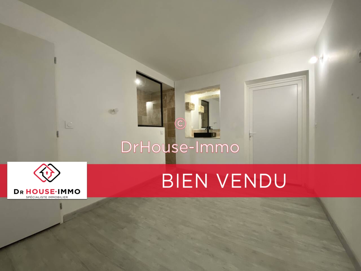 Photo 3 : Vente Maison 6 pièces Saint-Laurent-d'Aigouze 130 m²