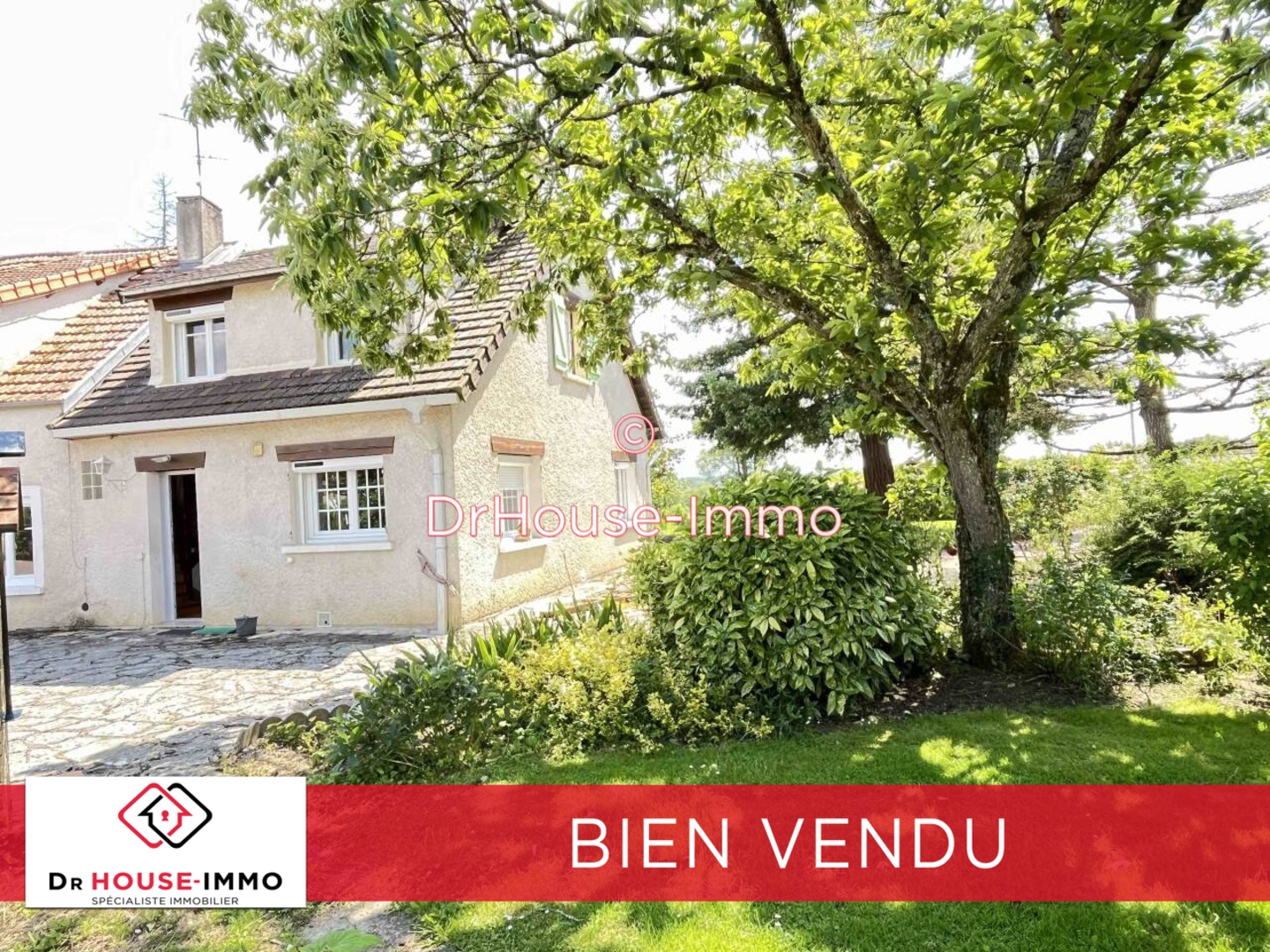 Photo 1 : Vente Maison 5 pièces Pierre-Perthuis 152 m²