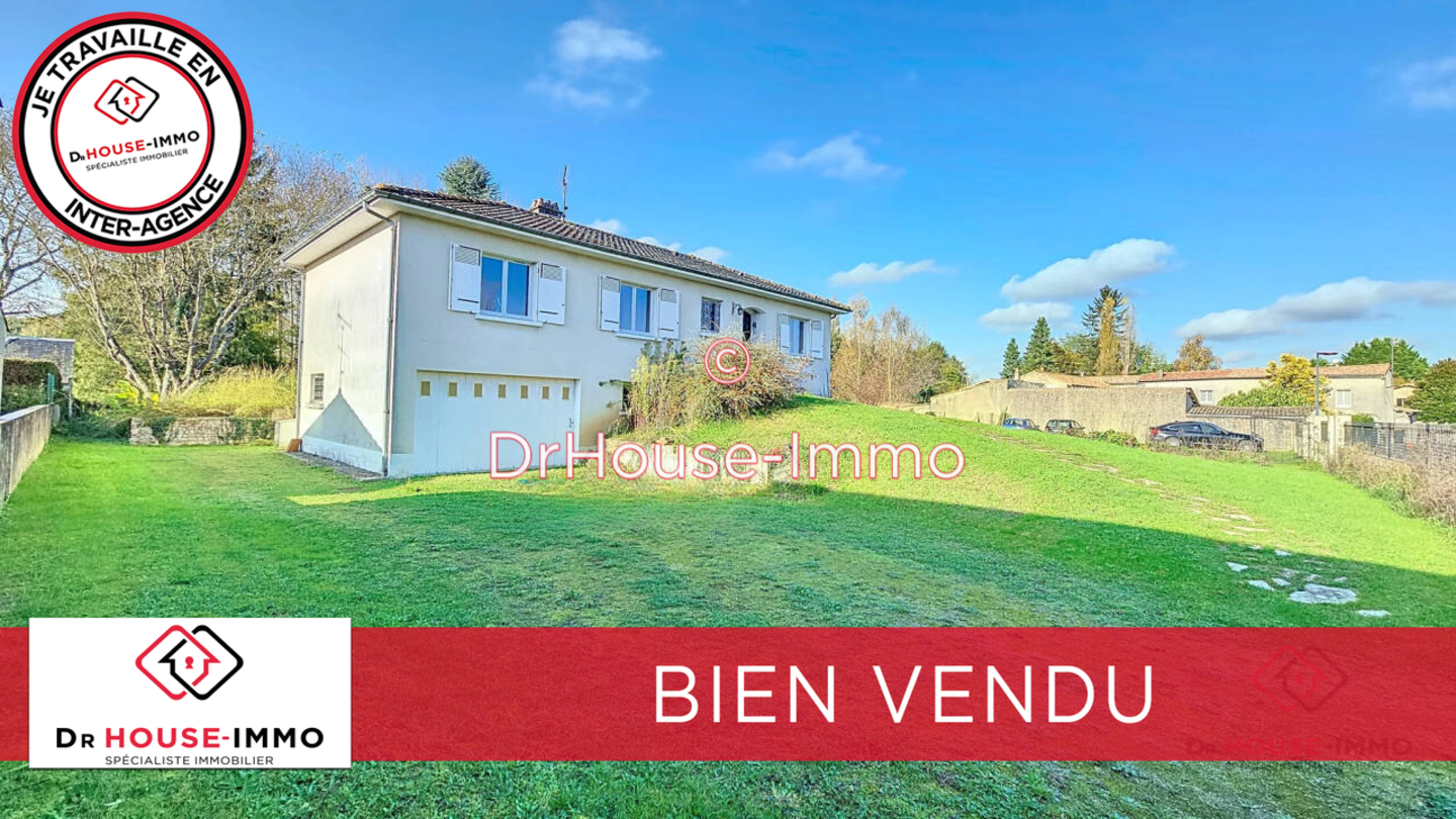 Photo 1 : Vente Maison 9 pièces La Mothe-Saint-Héray 223 m²