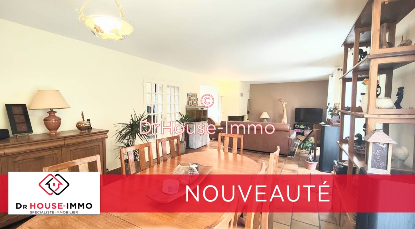 Photo 1 : Vente Maison 9 pièces Feucherolles 241 m²