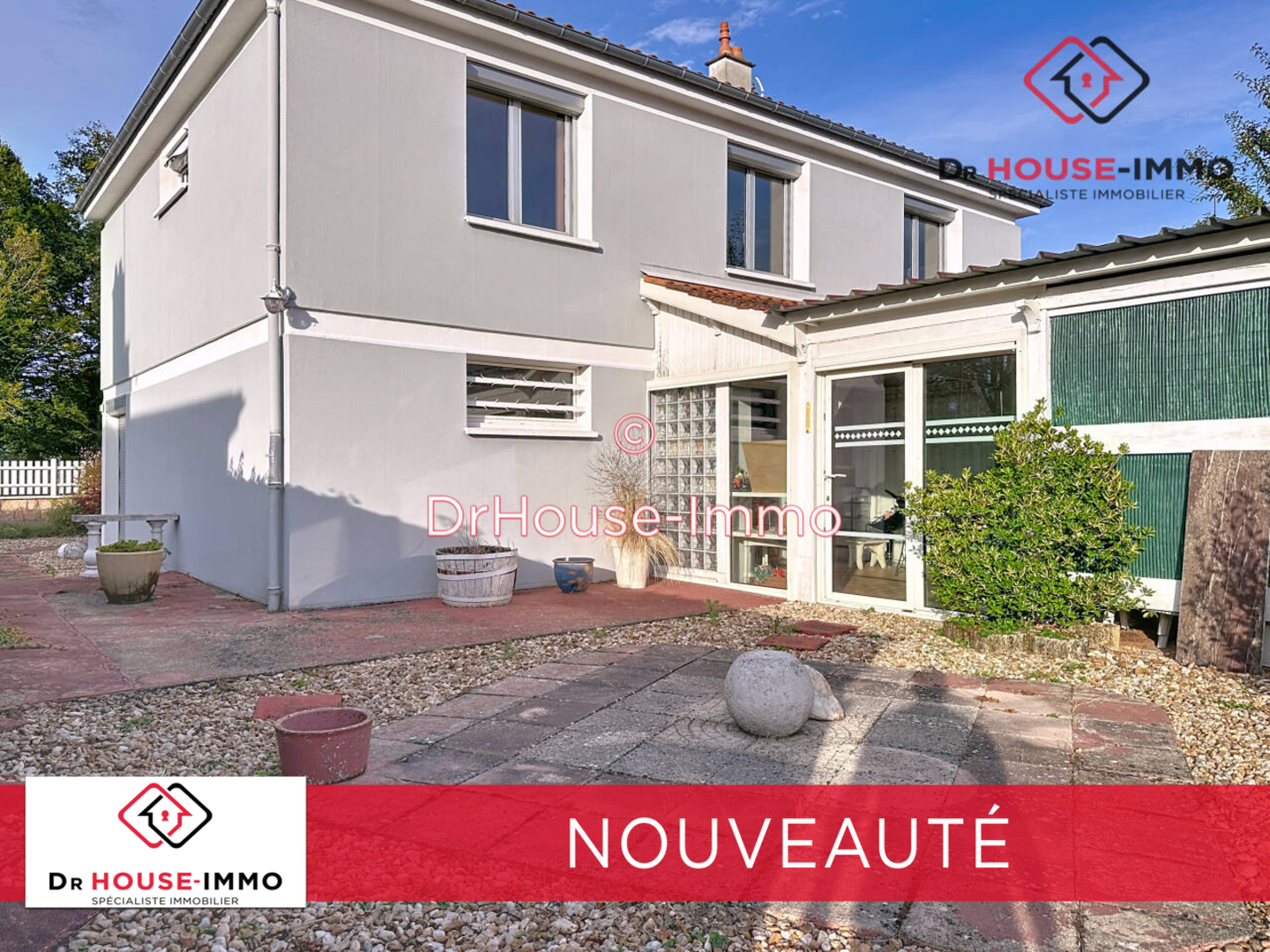 Photo 1 : Vente Maison 5 pièces Saint-Léon-sur-l'Isle 158 m²