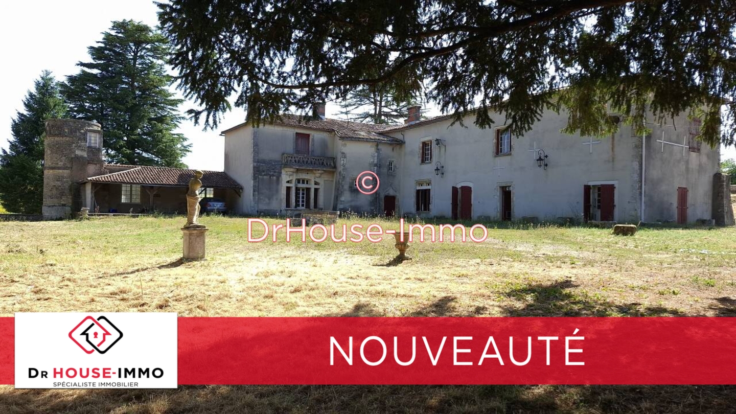 Photo 1 : Vente Maison 14 pièces Saint-Claud 442 m²